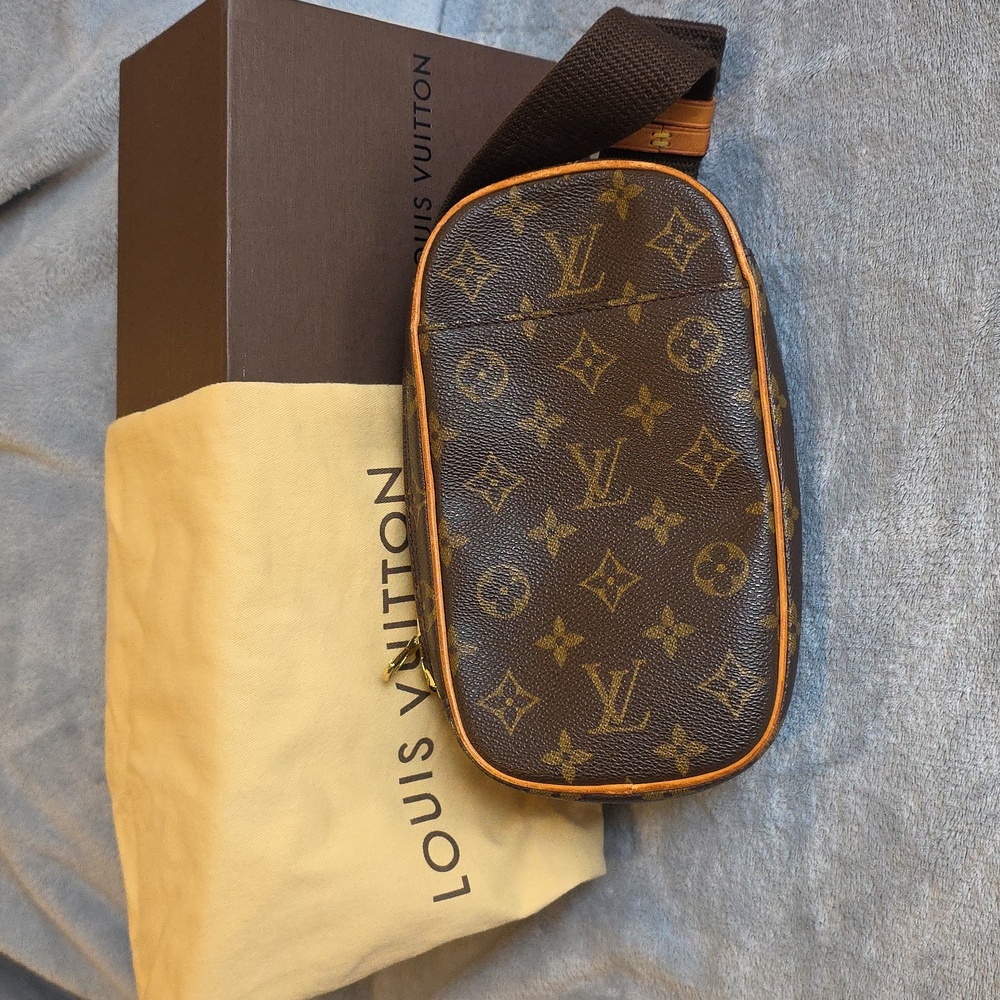 Louis Vuitton Pochette Ganju Body Bag -Unisex Wear